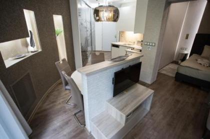 All Seasons Apartment - image 1