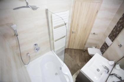 All Seasons Apartment - image 12