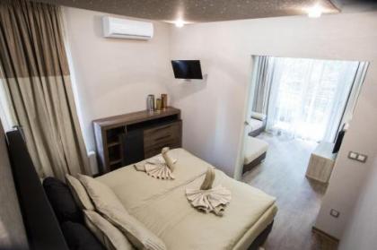 All Seasons Apartment - image 14