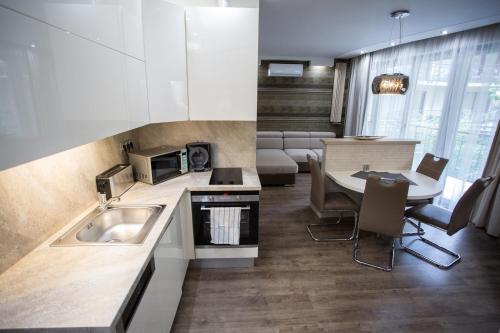 All Seasons Apartment - image 3