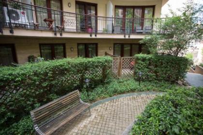 All Seasons Apartment - image 5