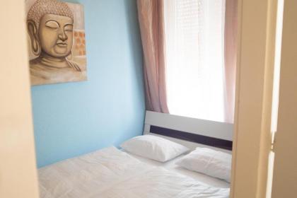 Rebecca Apartment next to Synagogue - image 7