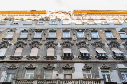 Inviting flat in the heart of town - image 20