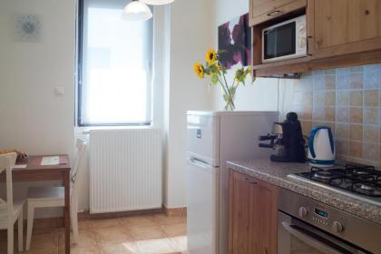 Friendly home in the center - image 17