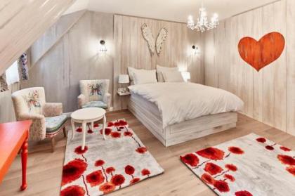 Maison Bistro & Hotel - image 4