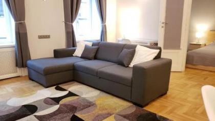 Supreme City Center Apartment - image 2