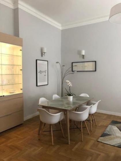 Supreme City Center Apartment - image 4