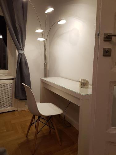 Supreme City Center Apartment - image 6