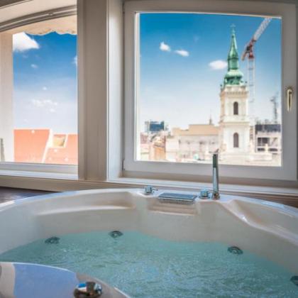 Enzo Capo Suites Down Town - image 17