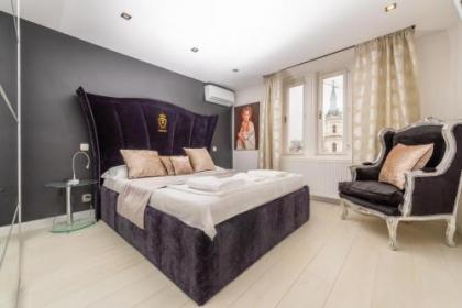 Enzo Capo Suites Down Town - image 8