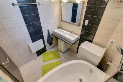 Tamara Apartment - image 18