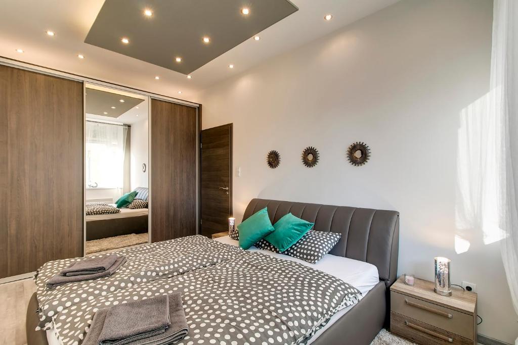 Tamara Apartment - image 6