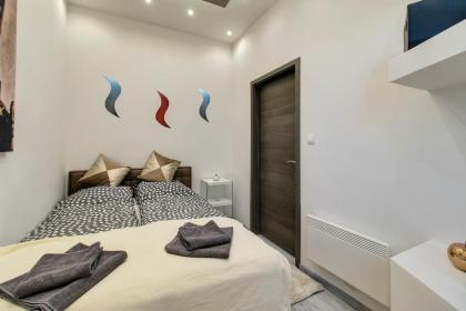 Tamara Apartment - image 9