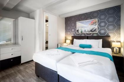 Hotel Mika Downtown - image 1