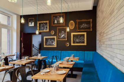 Hotel Mika Downtown - image 5