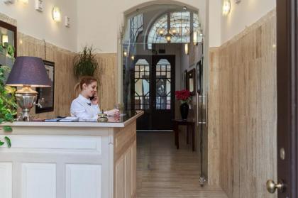 Hotel Mika Downtown - image 6