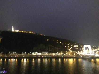 Riverside flat with King Castle view - image 11
