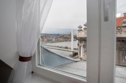 Riverside flat with King Castle view - image 19