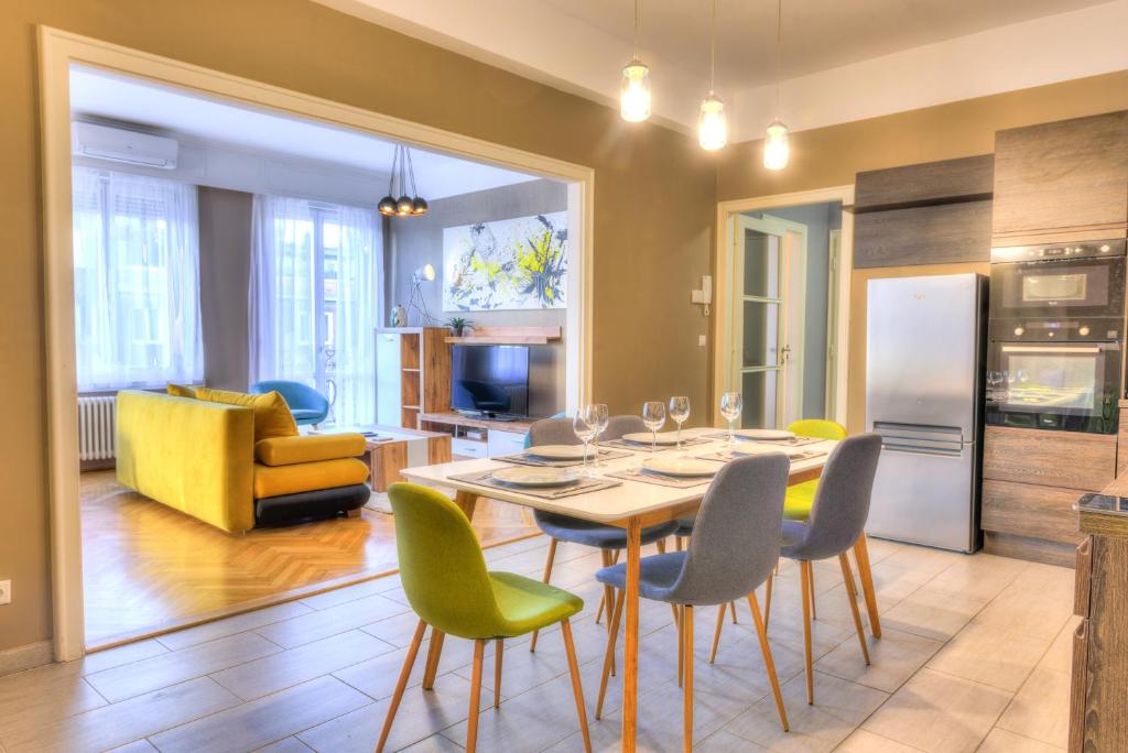 Central Downtown Apartments - main image