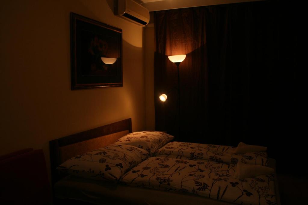 Margaret Bridge Studio Apartment - image 2