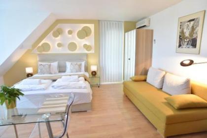 Hillside Premium Apartments - image 1