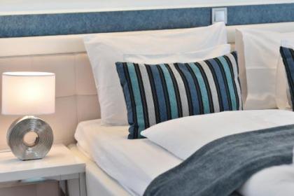 Hillside Premium Apartments - image 12