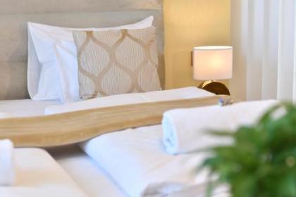 Hillside Premium Apartments - image 17