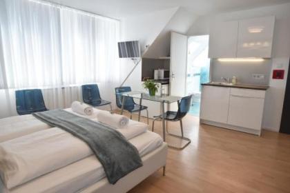 Hillside Premium Apartments - image 8