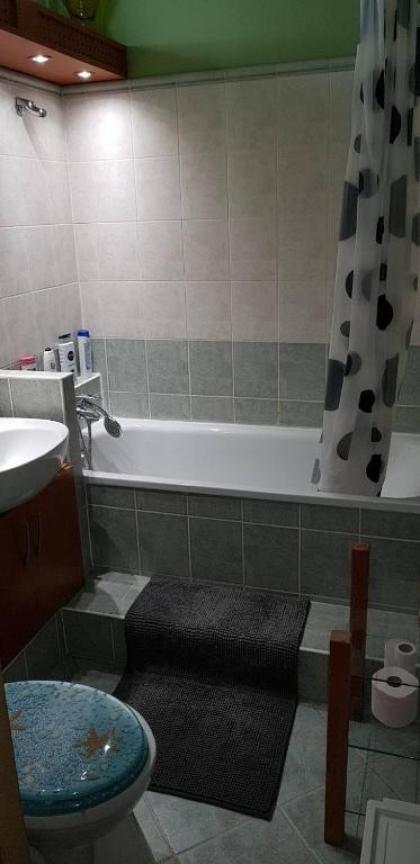Obuda Apartment - image 4