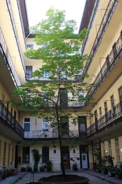 Kiona Apartment - image 15