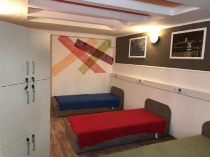 Opera Hostel Budapest - image 1