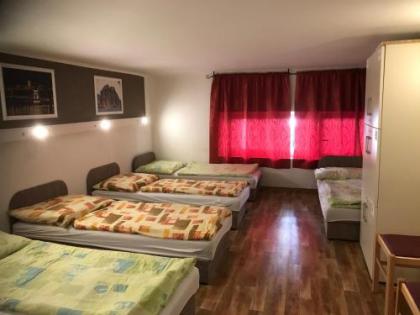 Opera Hostel Budapest - image 18