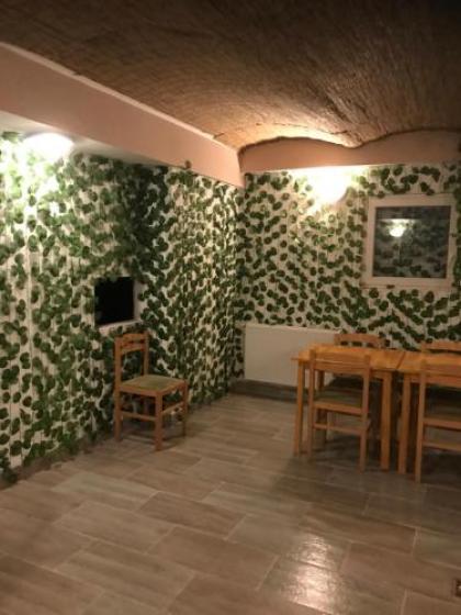 Opera Hostel Budapest - image 7