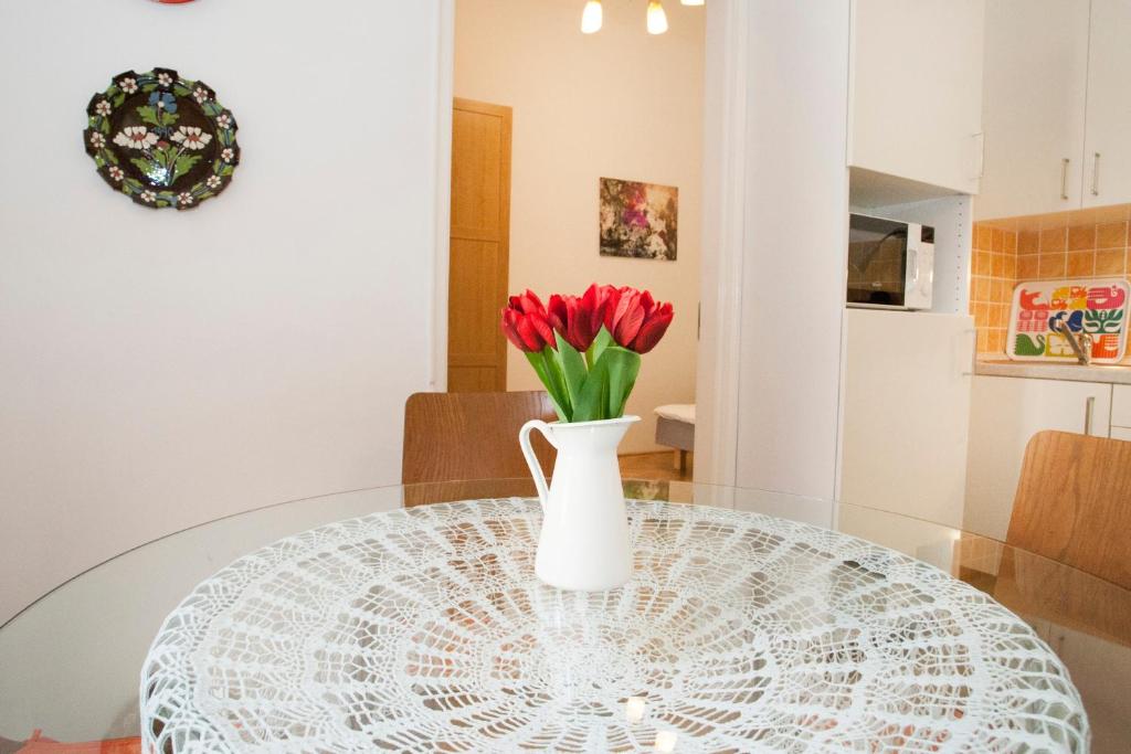 Carolyn apartman in the old City - image 2