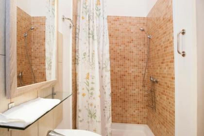 Carolyn apartman in the old City - image 20