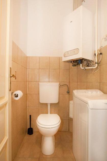 Carolyn apartman in the old City - image 5