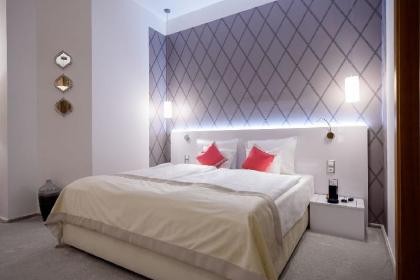 Karoly Corner Residences - image 4