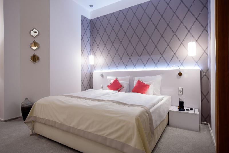 Karoly Corner Residences - image 4