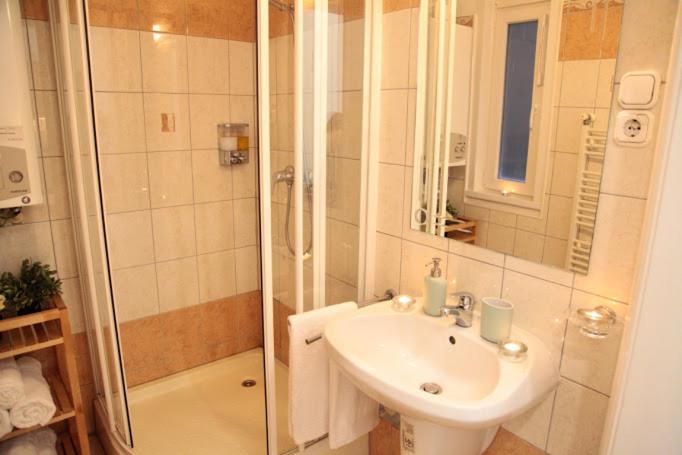 Brand New Apartment Budapest - image 4