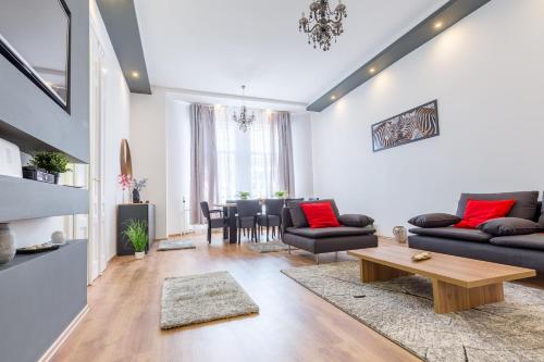 Real Apartments Zichy - image 4