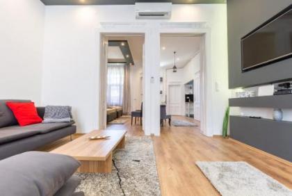 Real Apartments Zichy - image 7