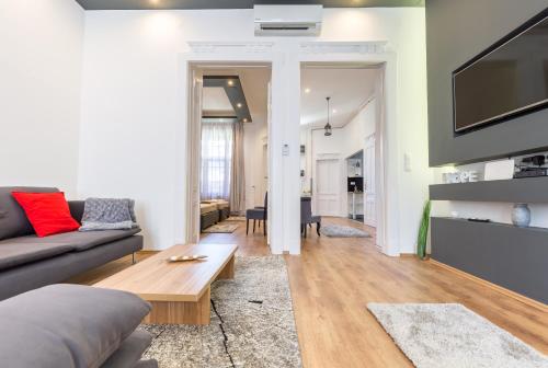 Real Apartments Zichy - image 7