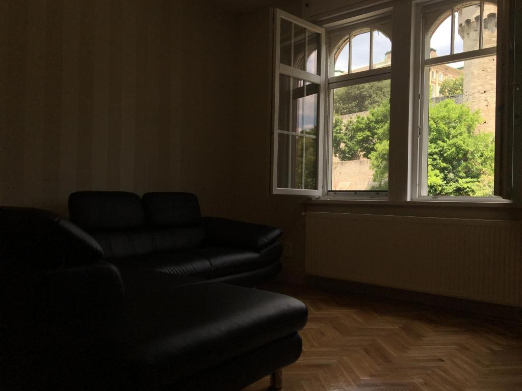 Castel view apartment - image 2