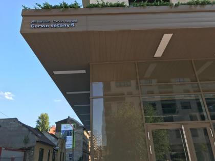 Corvin Rose Apartment Hotel - image 3