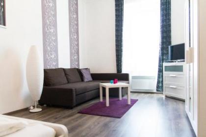 Bright 2BR&AC apt at Astoria - image 15