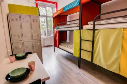 Pal's Mini Hostel - image 11