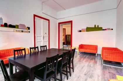 Pal's Mini Hostel - image 20