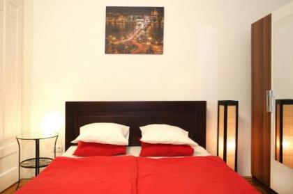 Ariel Studio Close to St. Stephen Basilica - image 14