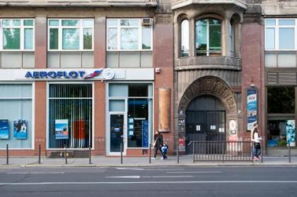 Ariel Studio Close to St. Stephen Basilica - image 20