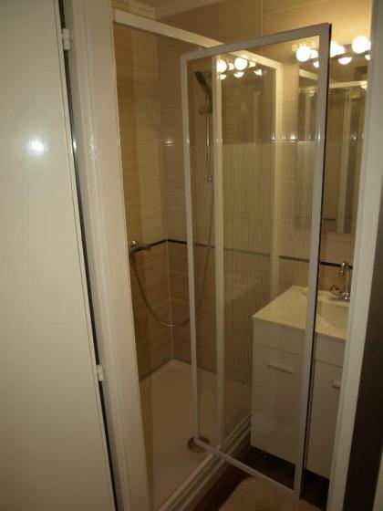 Arany Janos Apartman - image 2